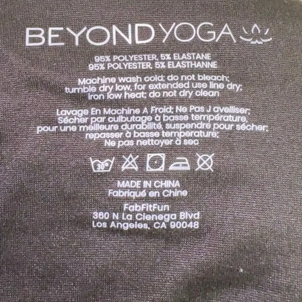Beyond Yoga Infinity Scarf Black Athleisure Hidden Zip Pocket Travel Stretch‎